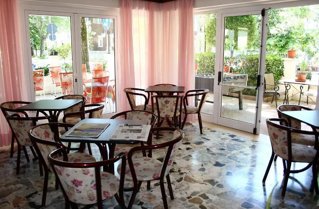 Hotel Urania Nuova Gestione Rimini Italien