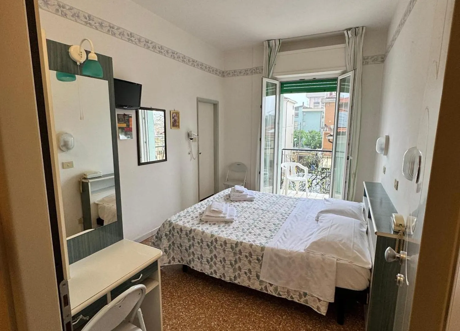 ***  Hotel Urania Nuova Gestione Rimini Italy